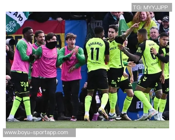 西甲最新积分榜巴萨豪取九连胜稳居榜首皇马今晚迎战贝蒂斯争夺三分