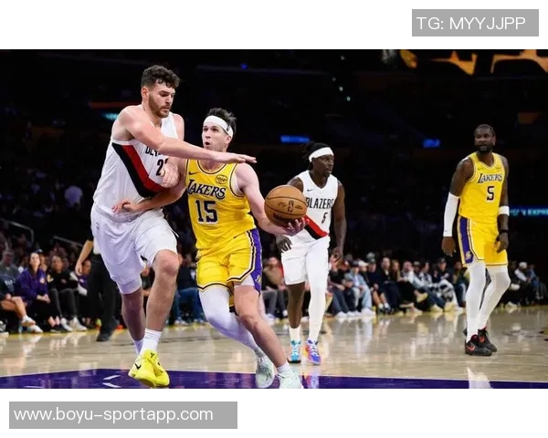 里夫斯谈比赛领先优势森林狼反击强劲让人倍感压力 里夫斯谈比赛领先优势森林狼反击强劲让人倍感压力