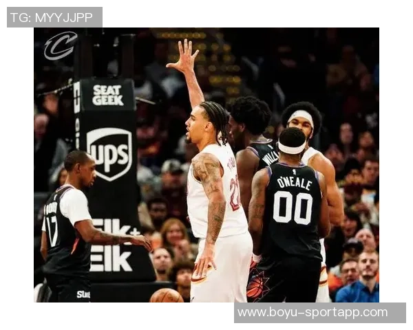 米切尔本赛季三分球火力全开成为联盟首位投进100记三分的球员