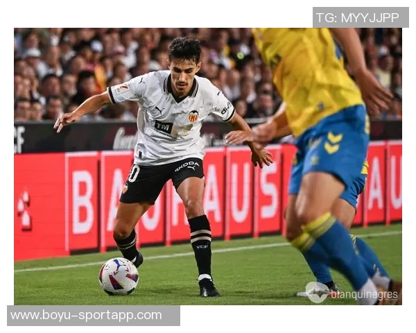 安德烈阿尔梅达频繁更换经纪公司一年内转战三家引发关注