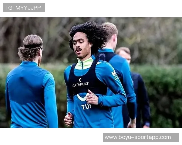 25岁华裔球员陈达毅庆祝库拉索晋级世界杯选择的重要性引发热议