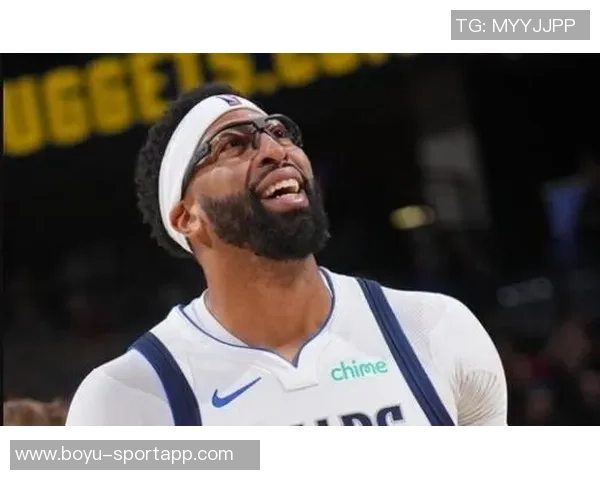 小里称浓眉是联盟前五球员其飞天遁地表现堪比凯文加内特