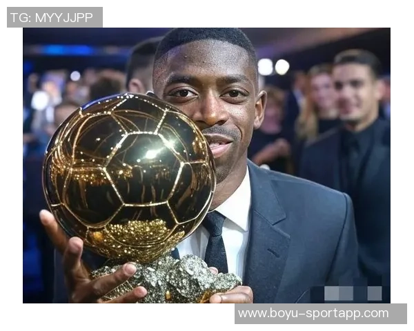 登贝莱荣归故里携金球奖与家乡人民共享荣耀时刻