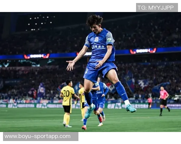 主力阵容出击申花迎战首尔刘诚宇吴曦李可首发林加德强势出场