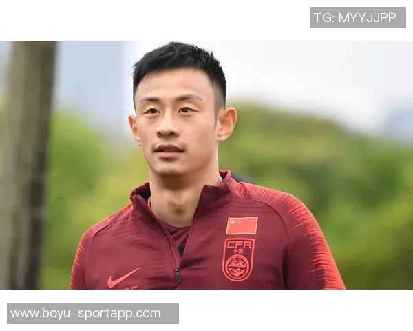 彭欣力冬训随青岛西海岸队在海口展开新征程