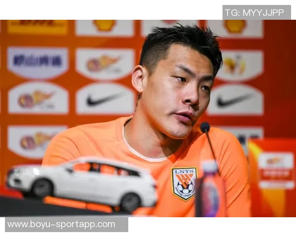 王大雷分享女儿网球训练经历:坚持不懈展现出韧劲与潜力 王大雷分享女儿网球训练经历:坚持不懈展现出韧劲与潜力